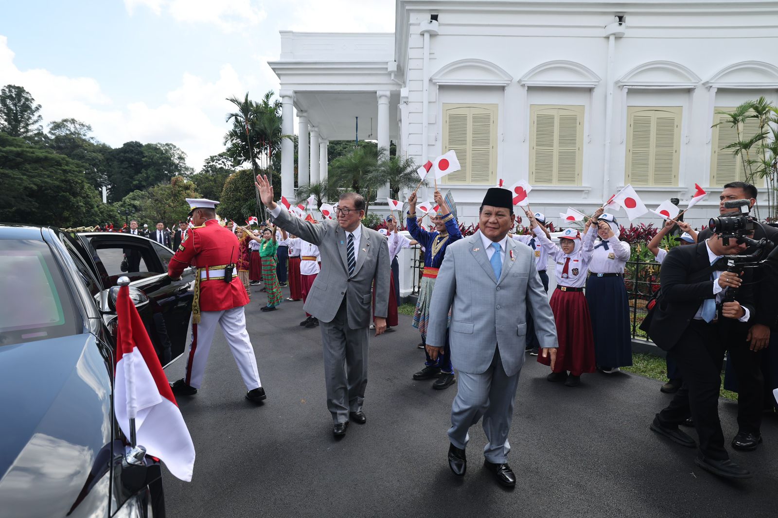 Presiden RI Prabowo Subianto menerima kunjungan Perdana Menteri Jepang Shigeru Ishiba. (Foto/Tim Prabowo).