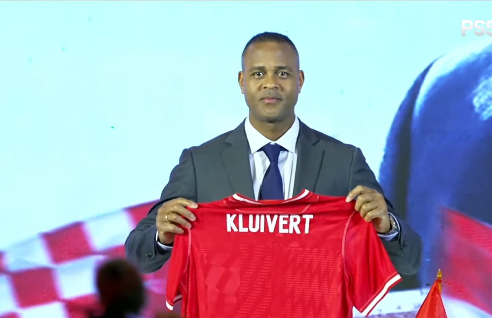 Patrick Kluivert Resmi Diperkenalkan ke Publik sebagai Pelatih Timnas Indonesia. (Foto/YouTube PSSI)