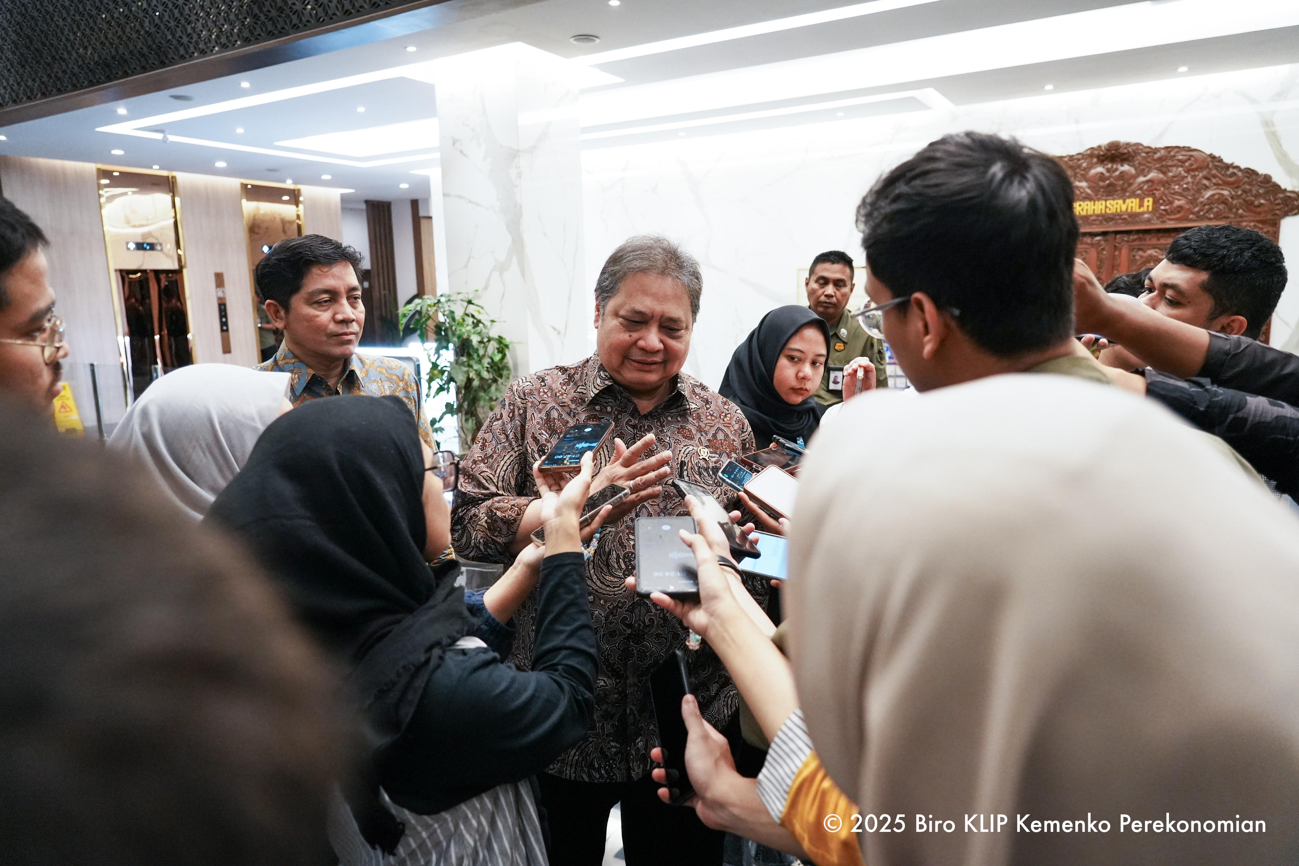 Menko Perekonomian Airlangga Hartaro saat diwawancarai. (Foto/Kemenko Perekonomian)