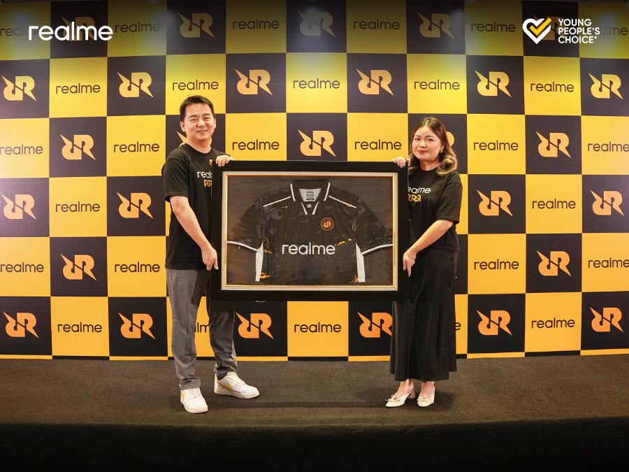 Momen kolaborasi eksklusif realme dan RRQ. (Foto/doc. realme)