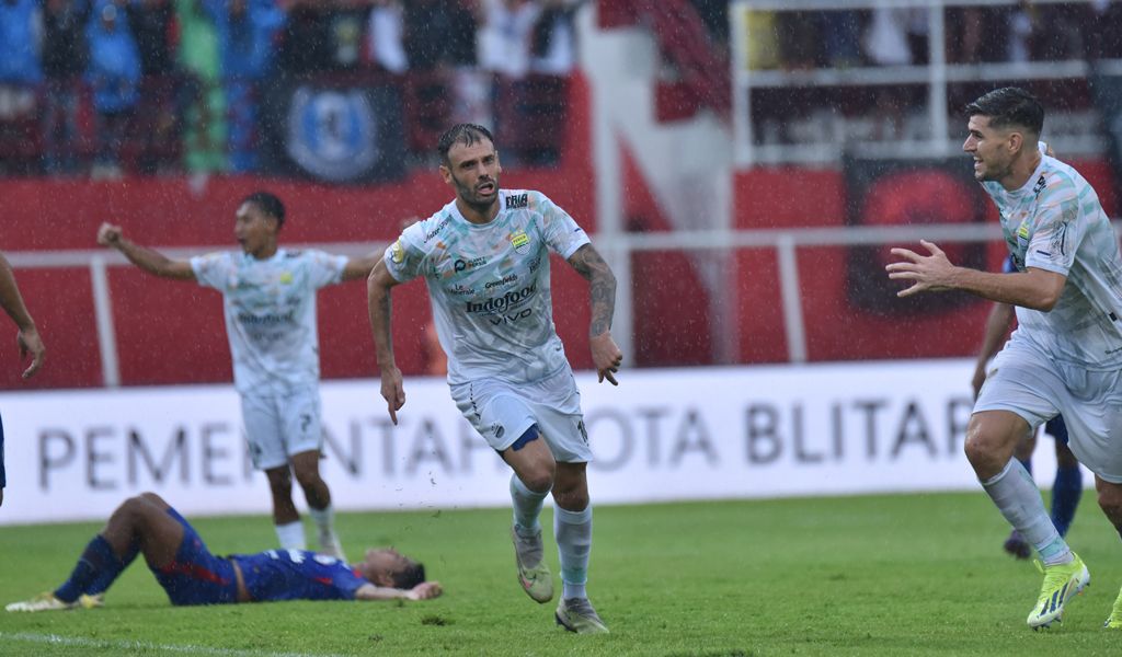 Gelanda Persib Bandung Tyronne del Pino. (Foto/persib.co.id)