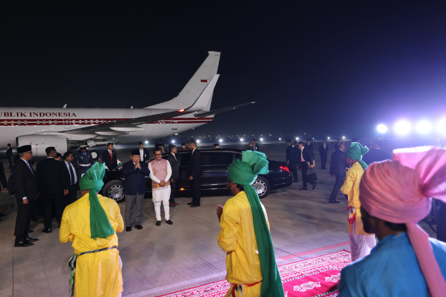 Momen Presiden Prabowo tiba di New Delhi, India. (Foto/Setkab)