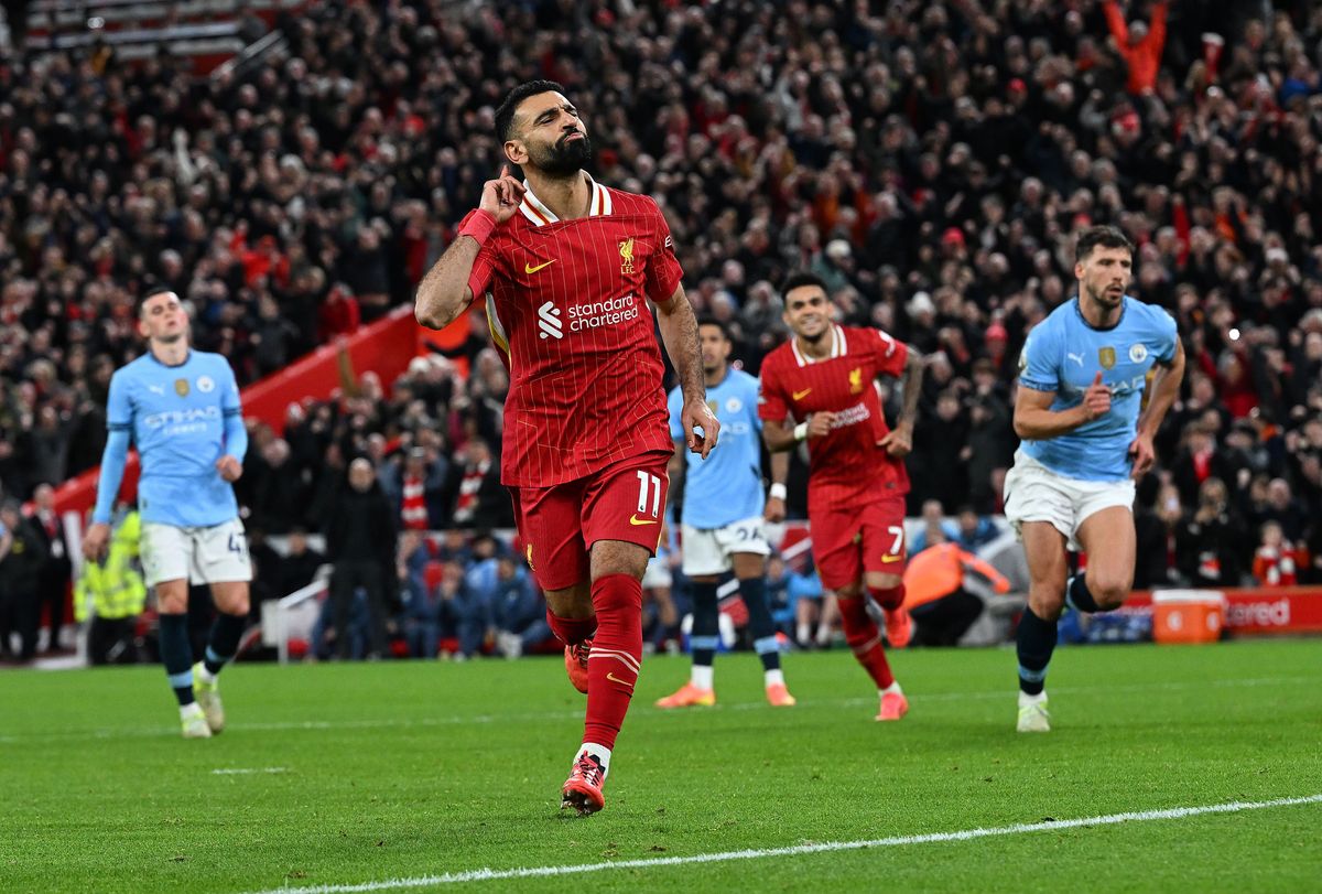 Pemain Liverpool Mohamed Salah melakukan selebrasi usai mencetak gol ke gawang Man City. (Foto/Premier League).