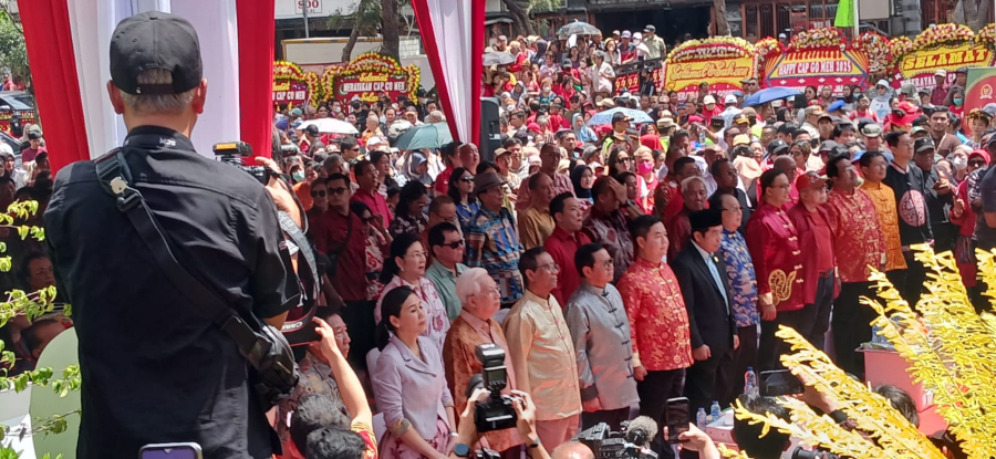 Gubernur DKI Jakarta Pramono Anung hadiri perayaan Cap Go Meh di Pancoran China Town 2025. (BeritaNasional/Lydia)