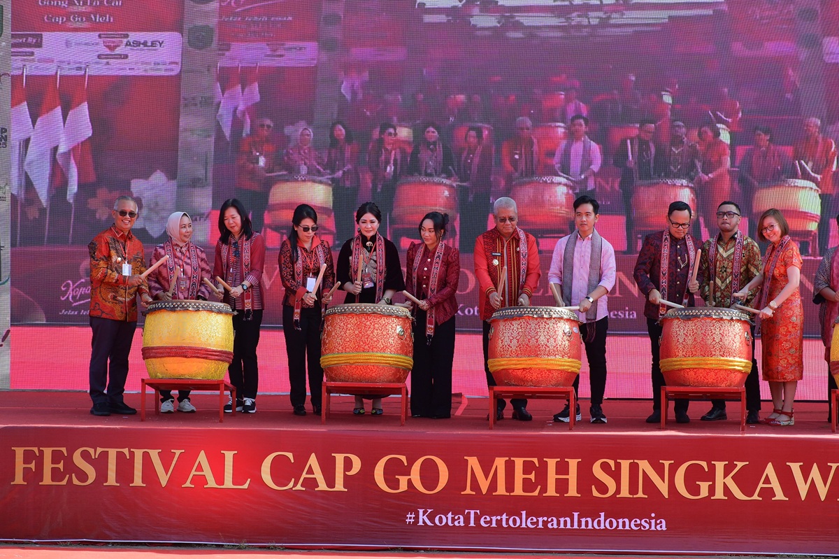 Wakil Presiden Gibran Rakabuming Raka saat menghadiri festival Cap Go Meh. (Foto/Setwapres).