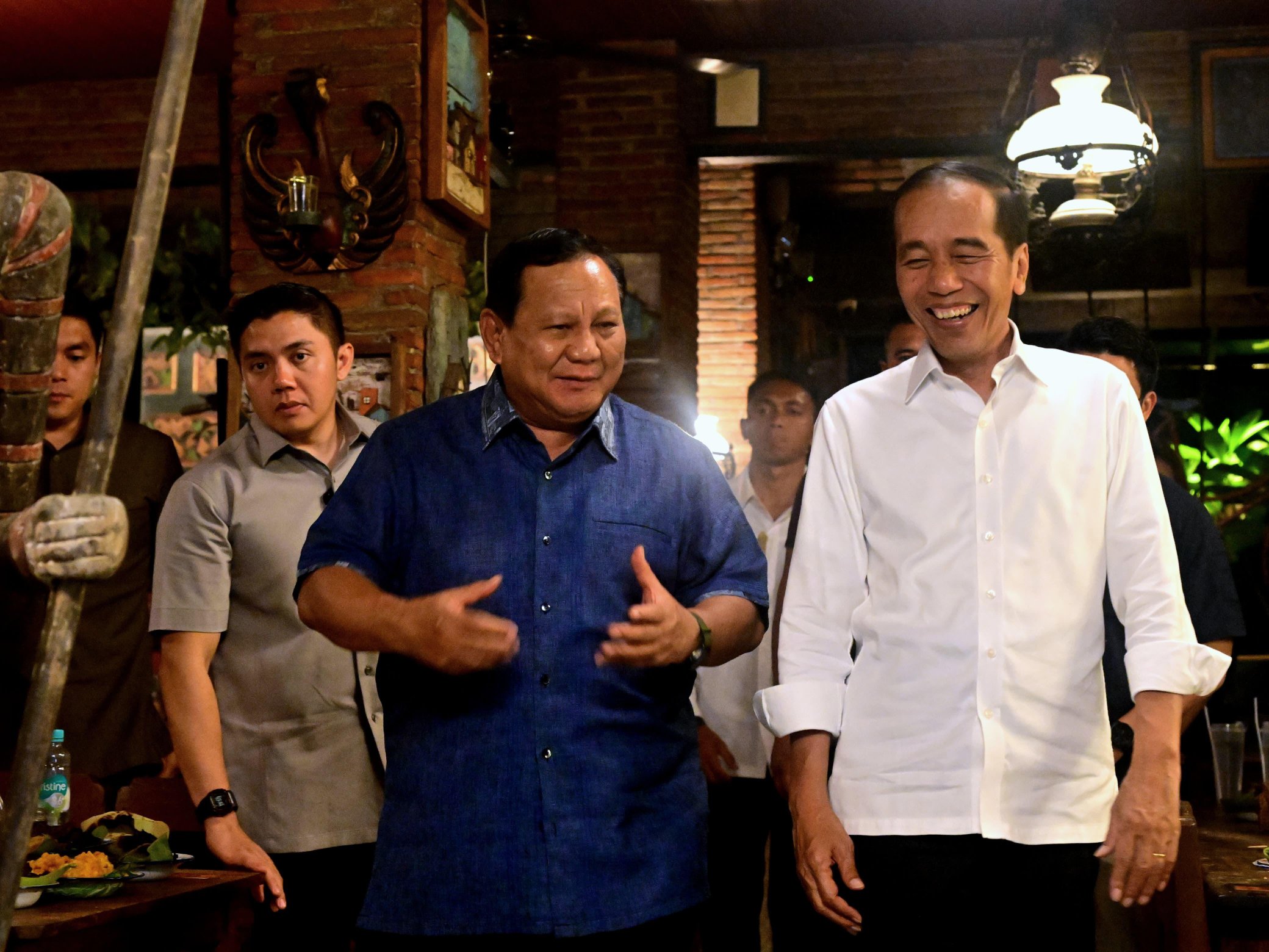 Presiden Prabowo Subianto dan Presiden ke-7 Jokowi. (Foto/Istimewa).