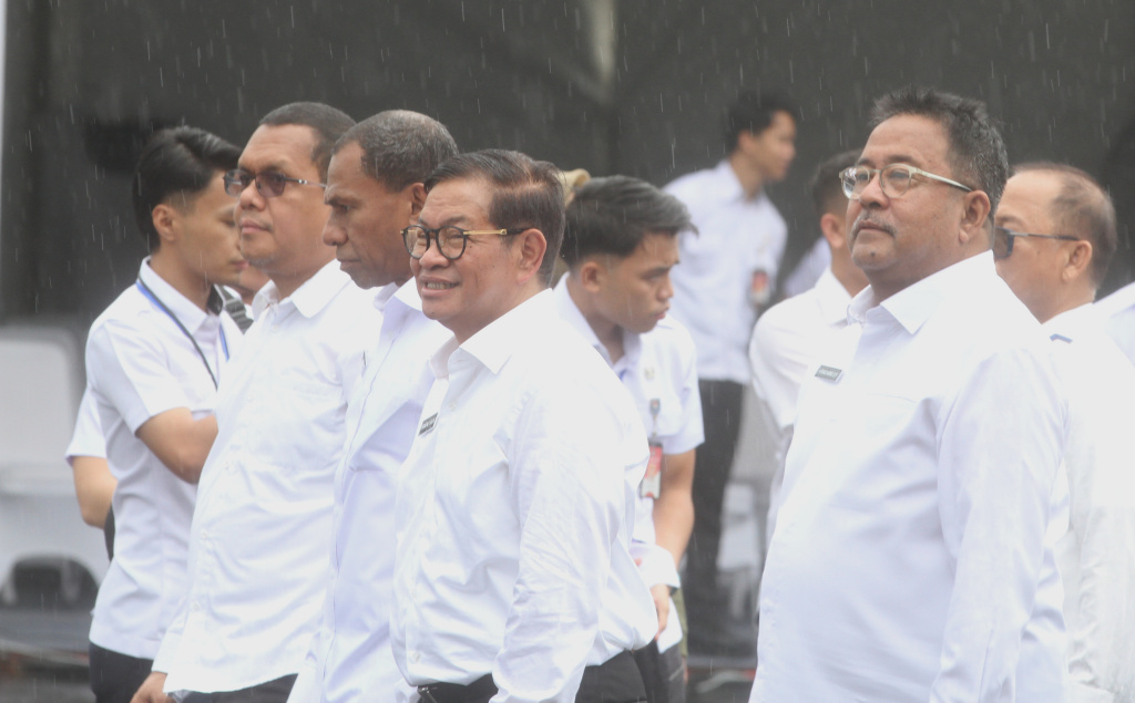 Gubernur terpilih DKJ Jakarta Pramono Anung bersama Wakil Gubernur Jakarta terpilih Rano Karno mengikuti gladi bersih. (BeritaNasional/Oke Atmaja).