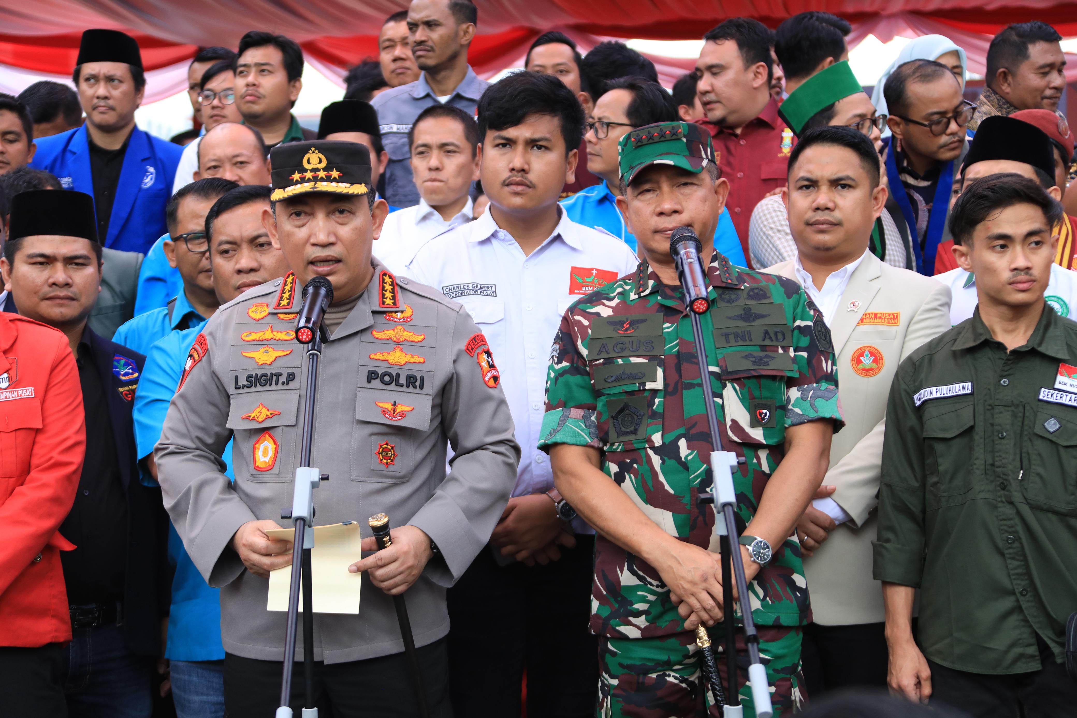 Kapolri dan Panglima TNI Buka Kegiatan Baksos Presisi. (Foto/Humas Polri).