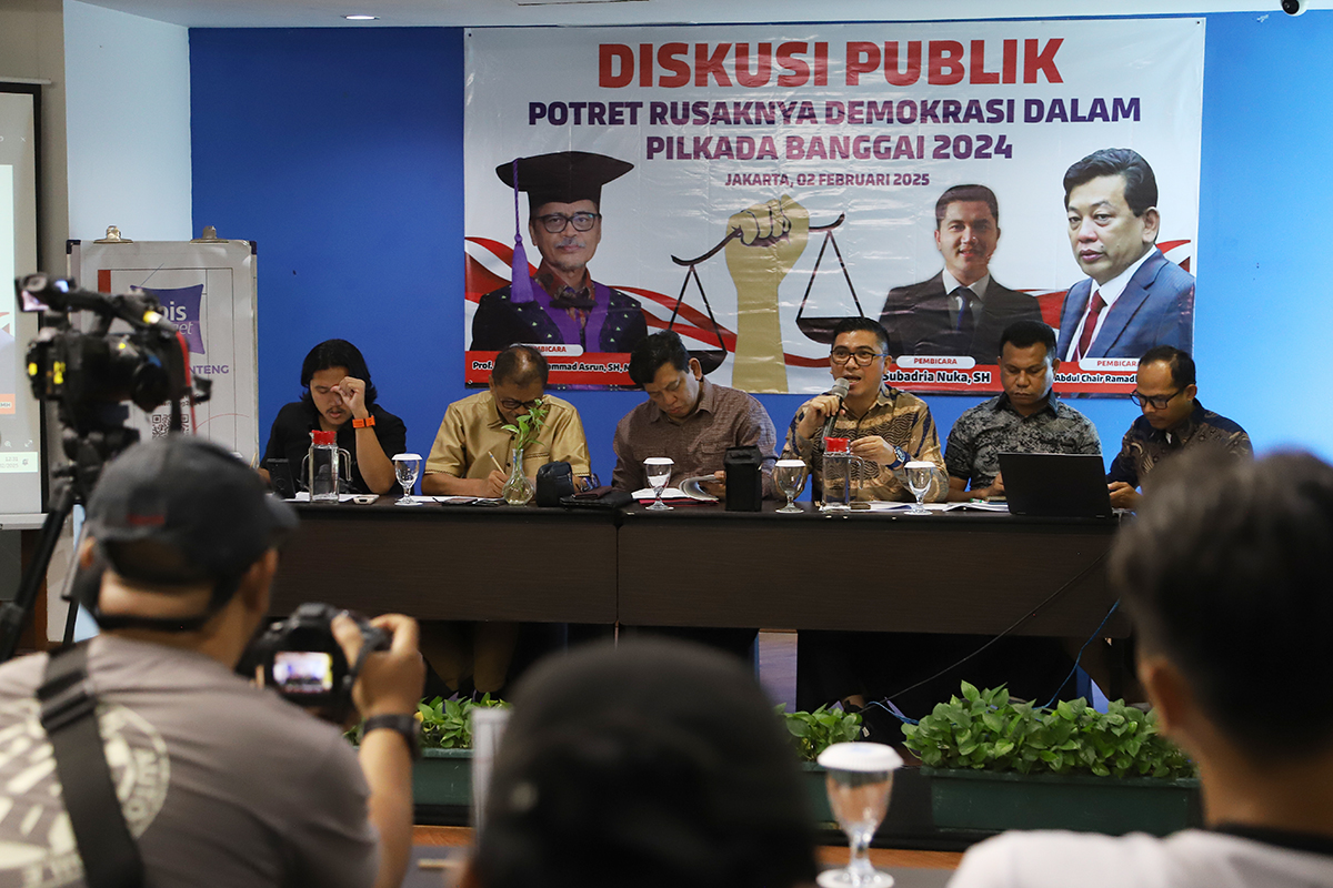 Diskusi publik "Potret Rusaknya Demokrasi dalam Pilkada Banggai 2024". (BeritaNasional/Elvis Sendouw)