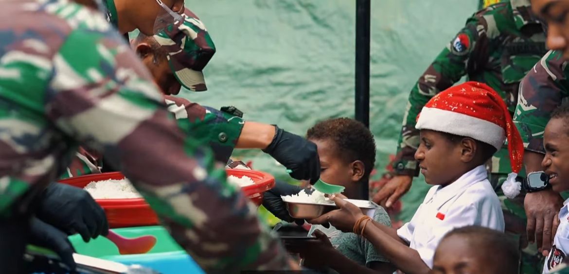 Makan Bergizi Gratis Sentuh Distrik Homeyo Papua Tengah, Gunakan Bahan dari Kebun Warga. (Foto/istimewa).