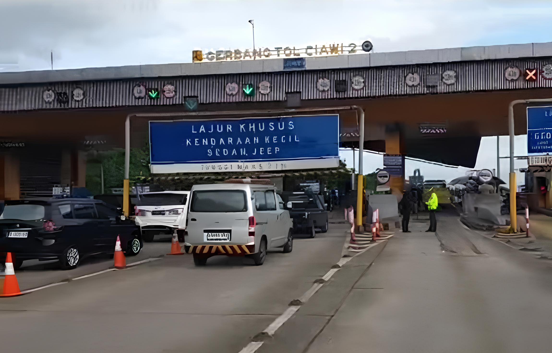 Situasi gerbang tol Ciawi pasca kecelakaan maut. (Foto/istimewa).