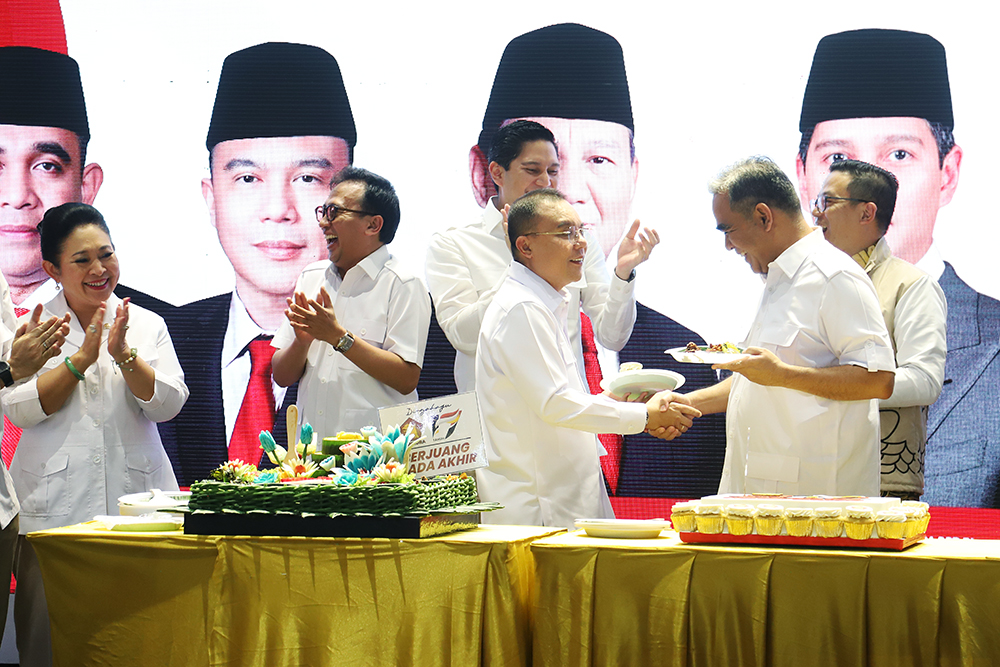 Perayaan puncak HUT Partai Gerindra syukuran dan bakti sosial di Selasar Bazzar UMKM Merah Putih. (BeritaNasional/Elvis Sendouw)