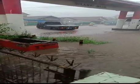 Banjir di Majalengka Jawa Barat (BeritaNasional/BNPB)