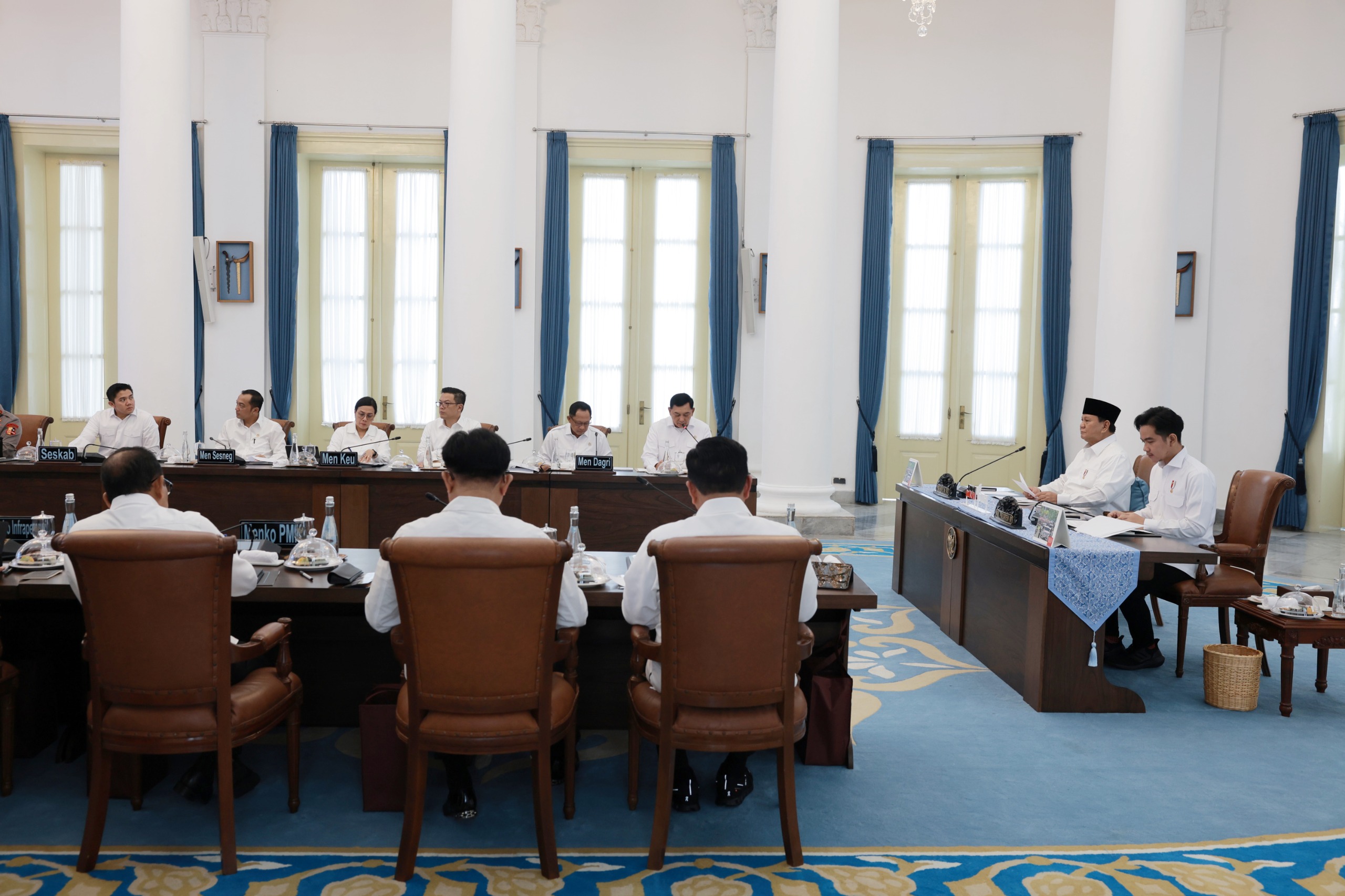 Presiden RI Prabowo Subianto memimpin sidang perdana Dewan Pertahanan Nasional. (Foto/Tim Prabowo).