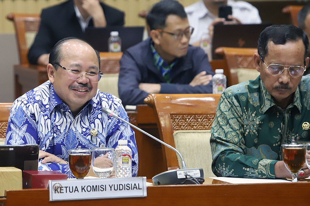 Rapat kerja Komisi III DPR bersama Komisi Yudisial bahas subtansi hukum. (BeritaNasional/Elvis Sendouw)