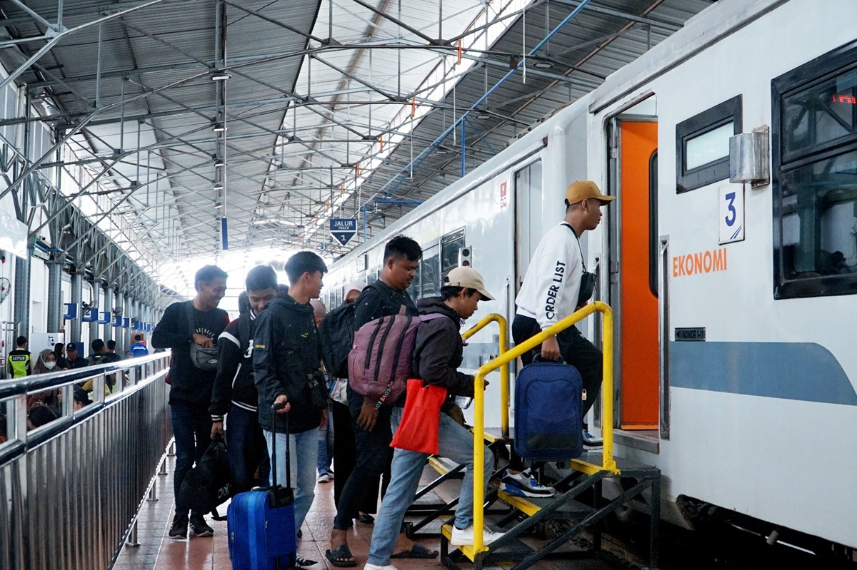 Penumpang Kereta Api. (Foto/Istimewa).