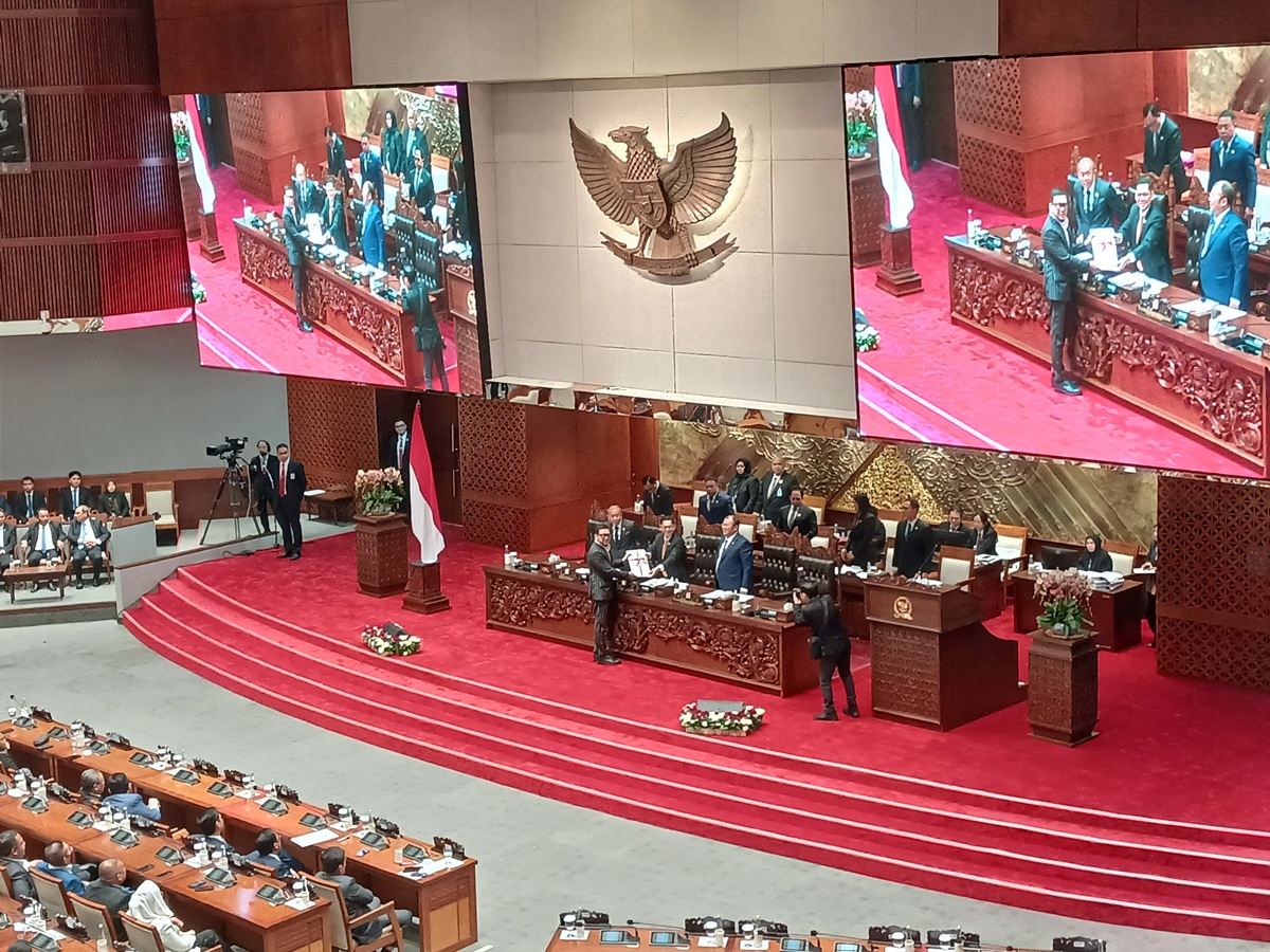 DPR sahkan RUU Minerba jadi UU dalam rapat paripurna. (BeritaNasional/Ahda).