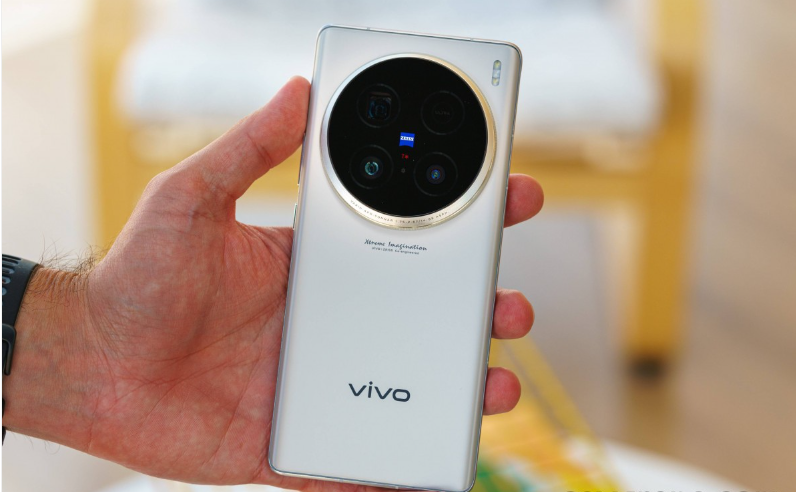 vivo X200 Ultra dan vivo X200s siap meluncur. (Foto/Doc. GSMArena)