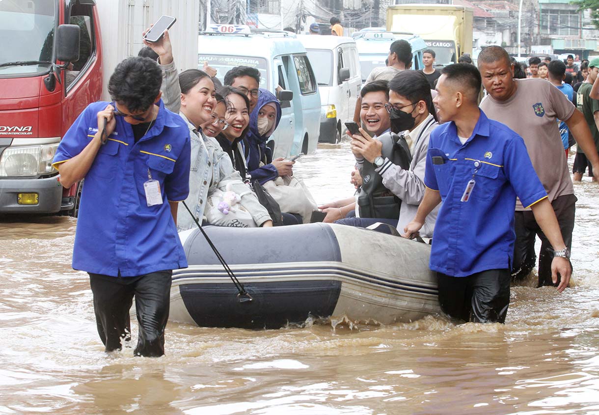 Banjir yang melanda wilayah Jakarta beberapa waktu lalu. (BeritaNasional/Oke Atmaja).