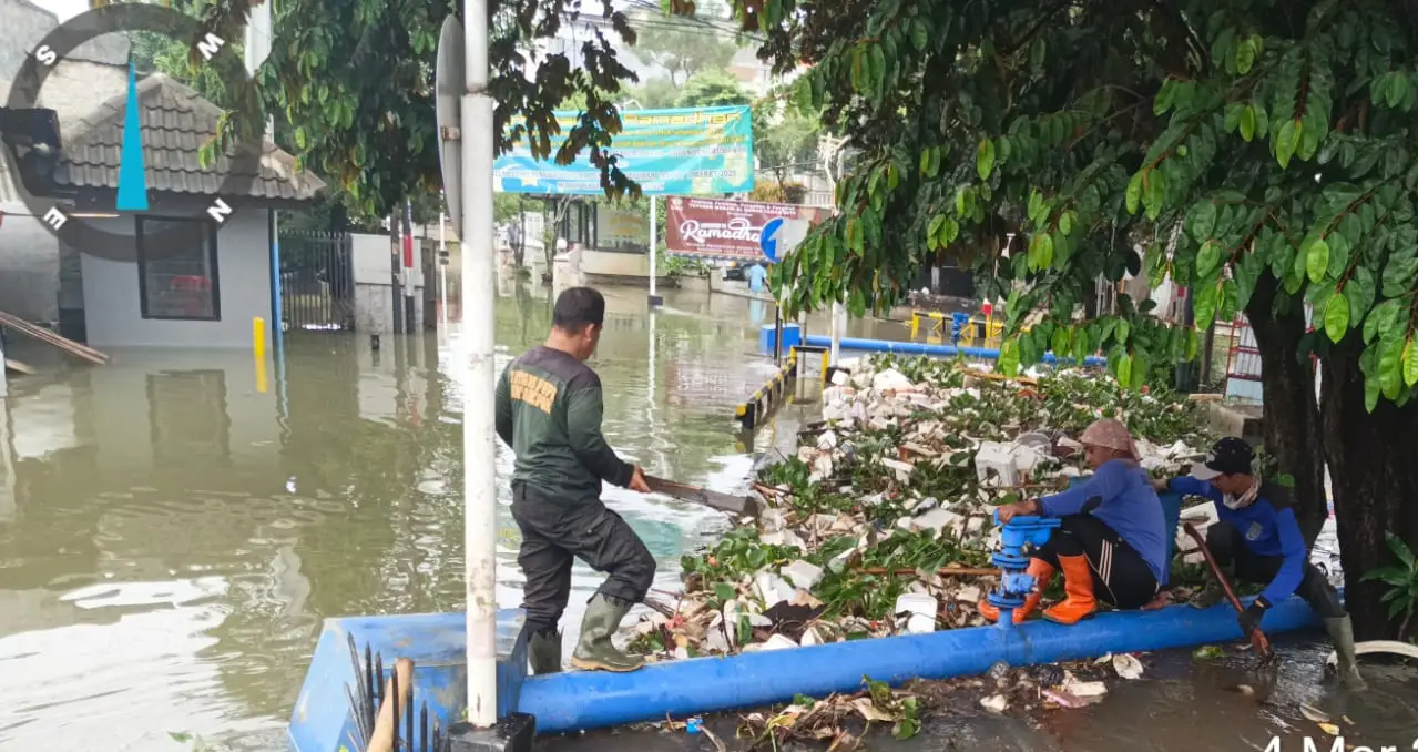 Banjir yang terjadi di Depok, Jawa Barat, pada Selasa (4/3/2025). (Foto/DPUPR Depok)