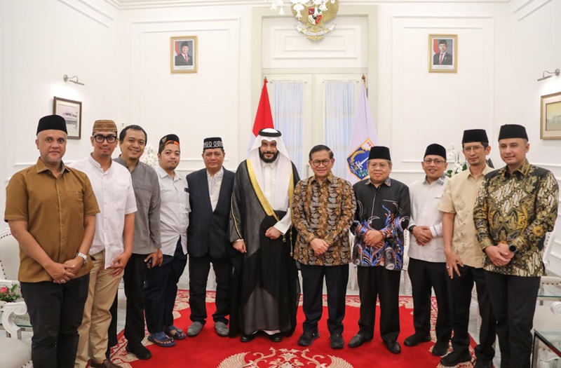 Imam Masjidil Haram kunjungi Balai Kota DKI (Foto/Diskominfotik DKI)