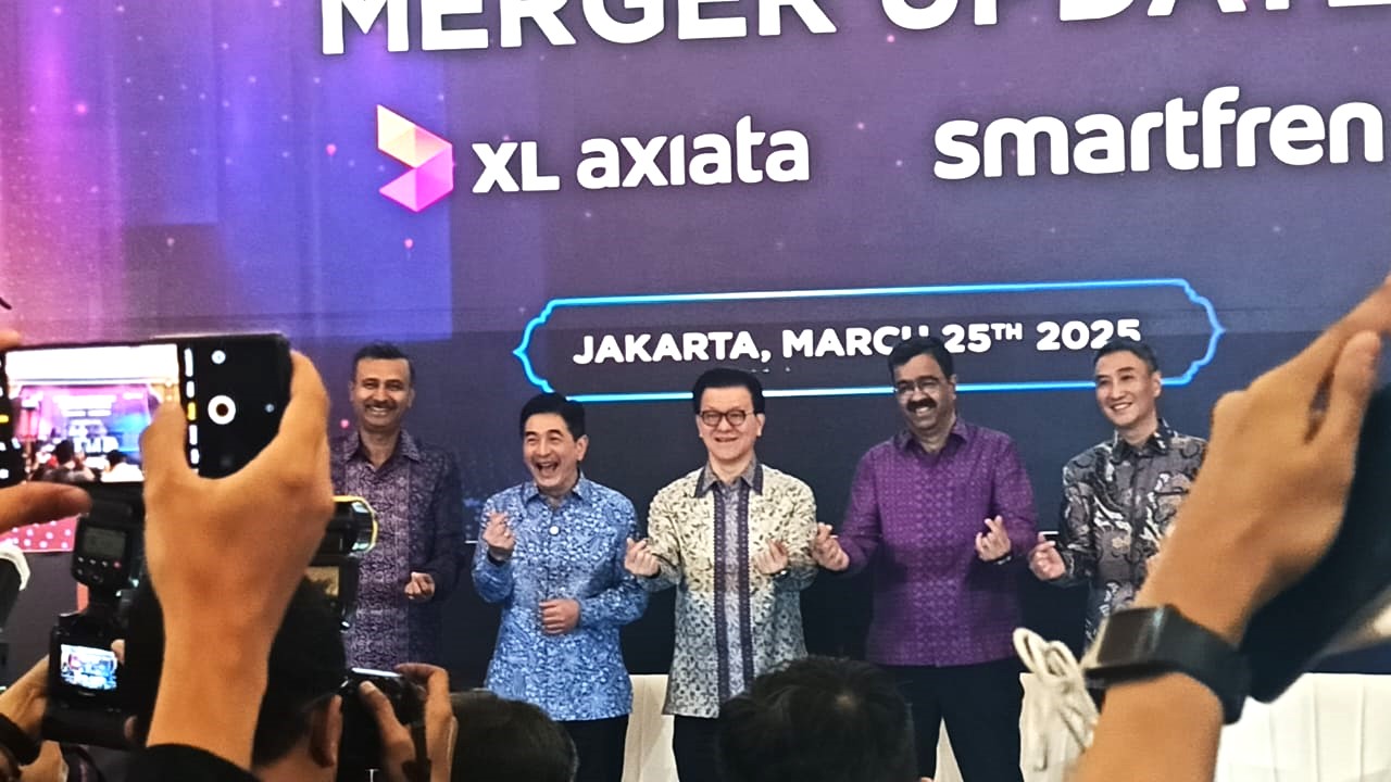 Arsjad Rasjid dan Retno Marsudi masuk dalam jajaran Komisaris XLSmart setelah merger. (BeritaNasional/Imantoko Kurniadi)