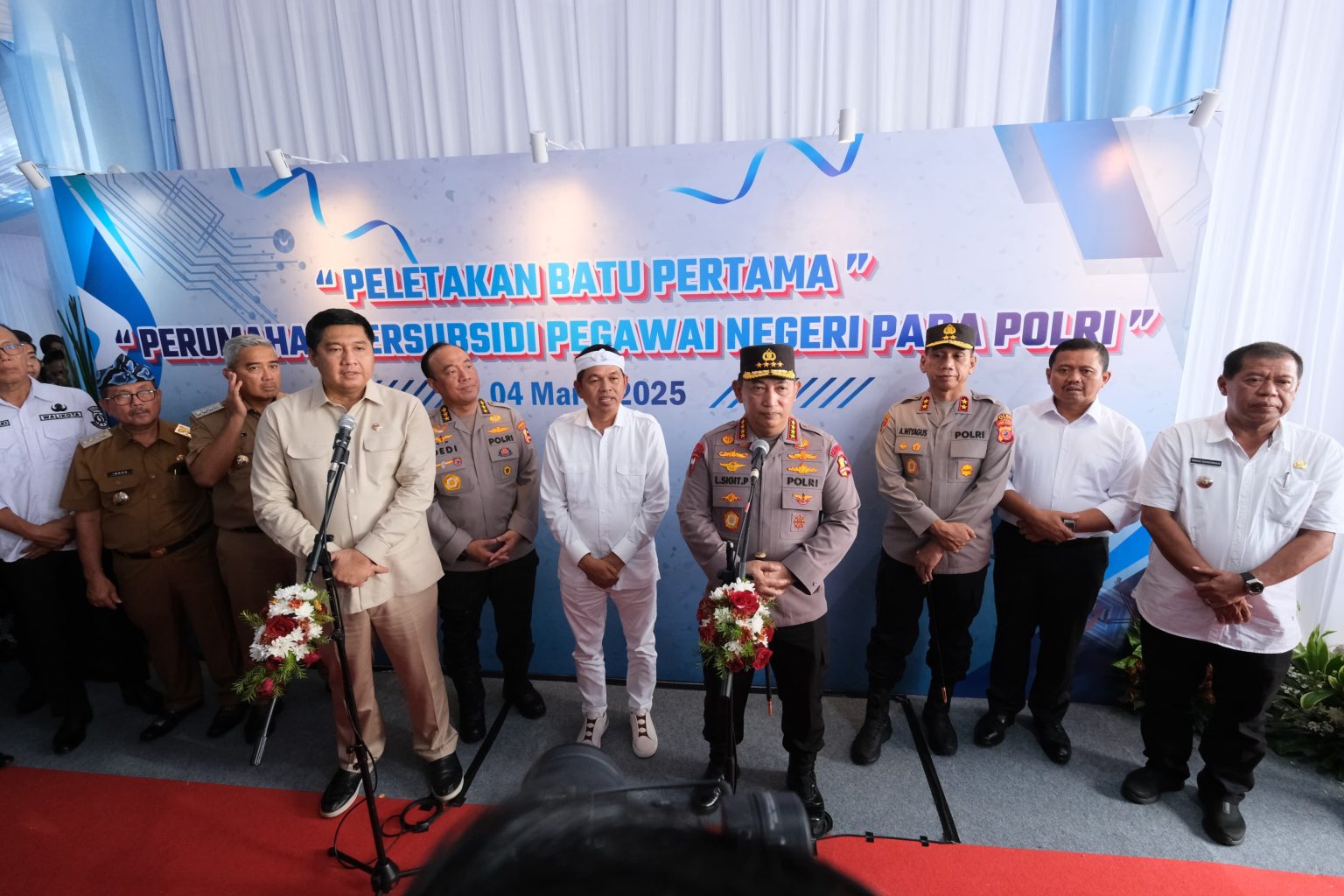 Kapolri Jenderal Listyo Sigit Prabowo memimpin groundbreaking serentak program perumahan subsidi bagi anggota Polri. (Foto/Humas Polri).