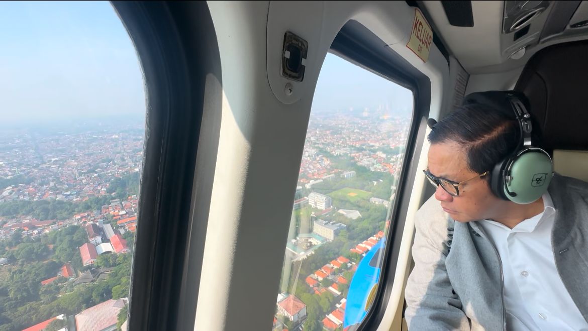 Gubernur Jakarta Pramono Anung memantau Situasi Banjir dengan Helikopter. (Foto/Tim Pramono).