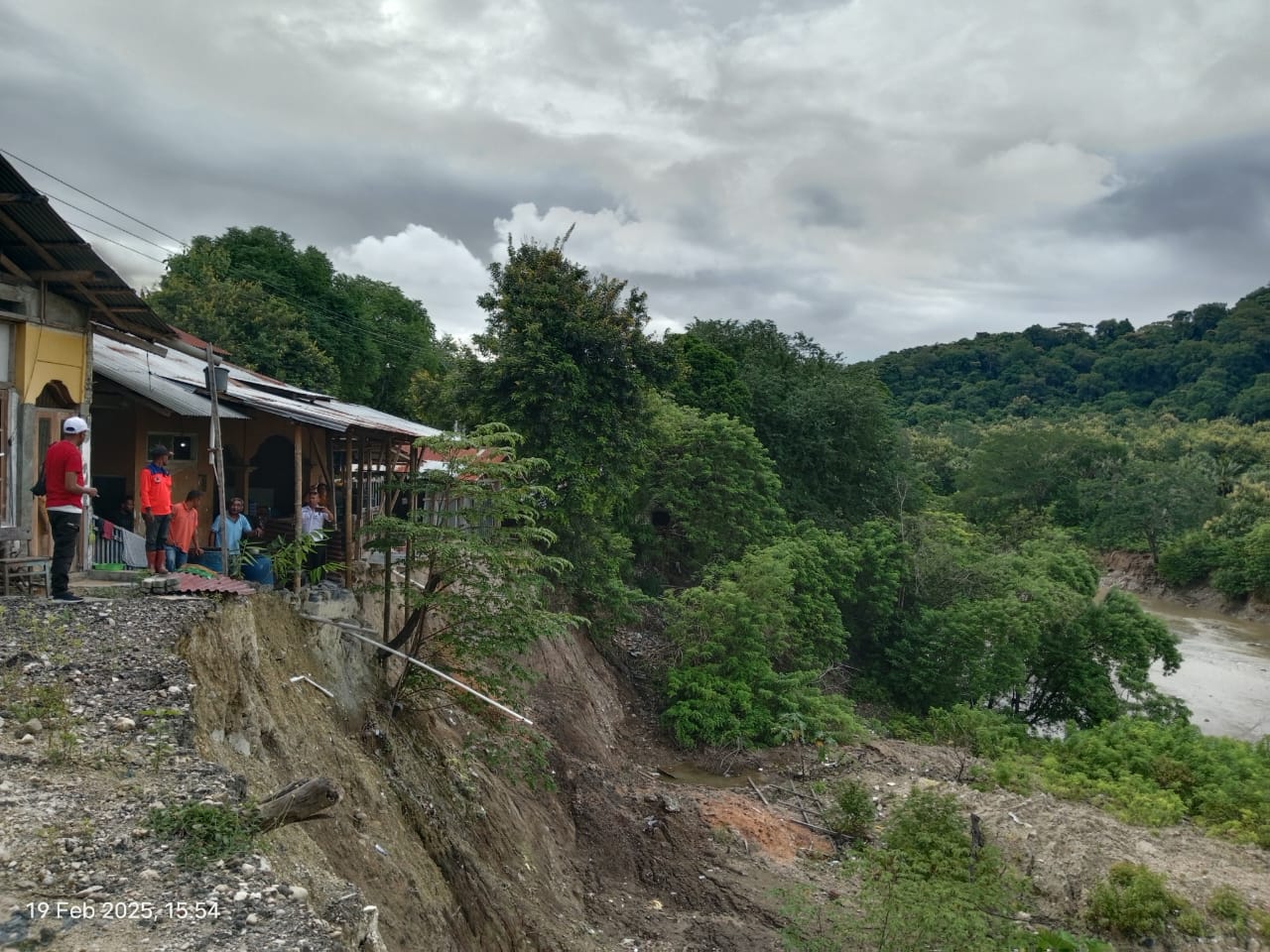 Bencana tanah longsor di Kupang NTT. (BeritaNasional/BNPB)