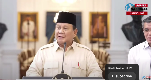 Presiden Indonesia Prabowo Subianto saat mengumumkan THR untuk ojek online di Istana Negara, Jakarta. (Foto/YouTube)