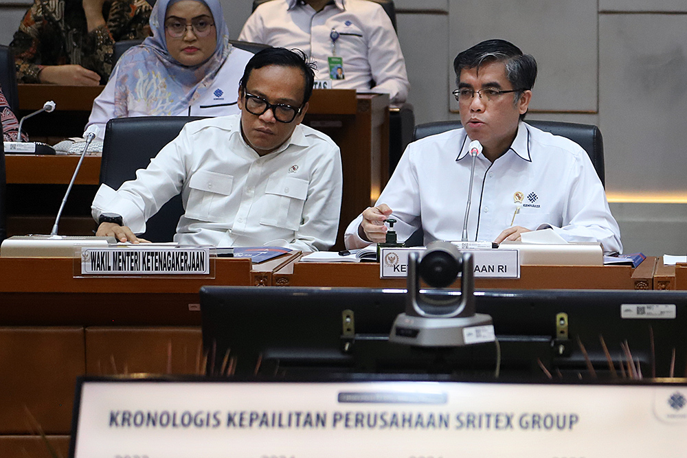 Rapat kerja Komisi IX bersama Menteri Ketenagakerjaan. (BeritaNasional/Elvis Sendouw)