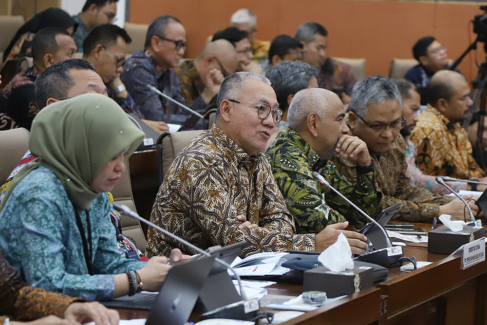 Rapat dengar pendapat Komisi VI bersama PGN dan Pertamina Hulu Energi. (BeritaNasional/Elvis Sendouw)