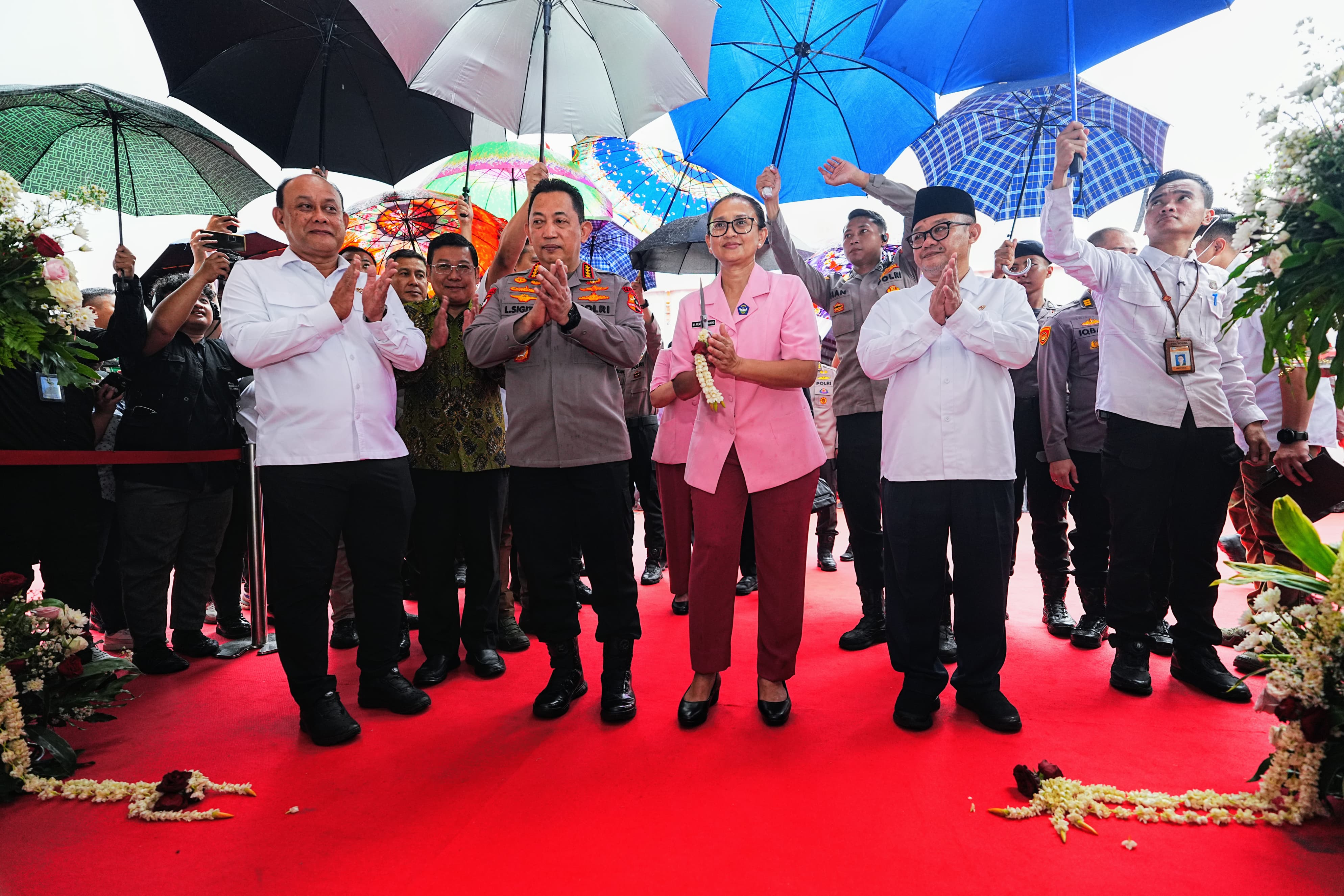 Kepala Badan Gizi Nasional (BGN) Dadan Hindayana saat peluncuran SPPG. (Foto/Istimewa)