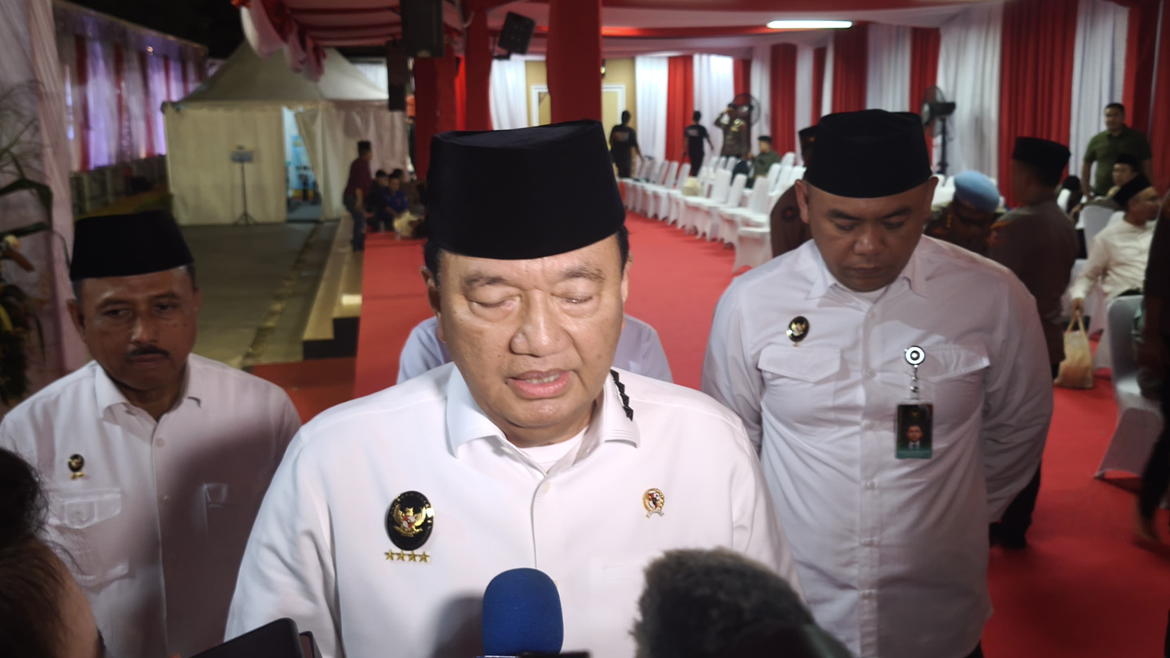 Menko Polkam Budi Gunawan saat diwawancarai. (BeritaNasional/Bachtiarudin Alam)