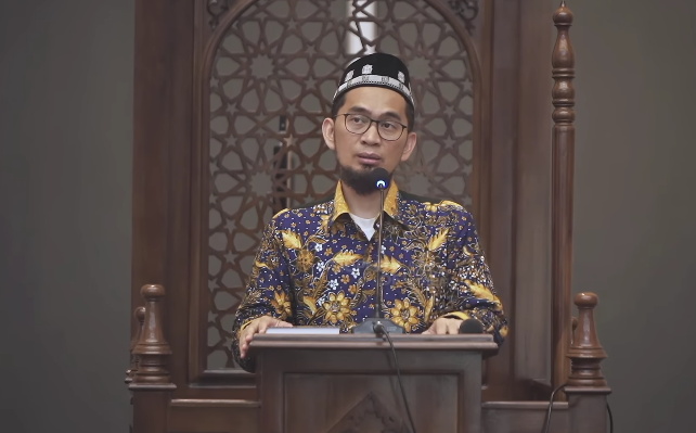 Ustadz Adi Hidayat. (Foto/Youtube UAH Official)