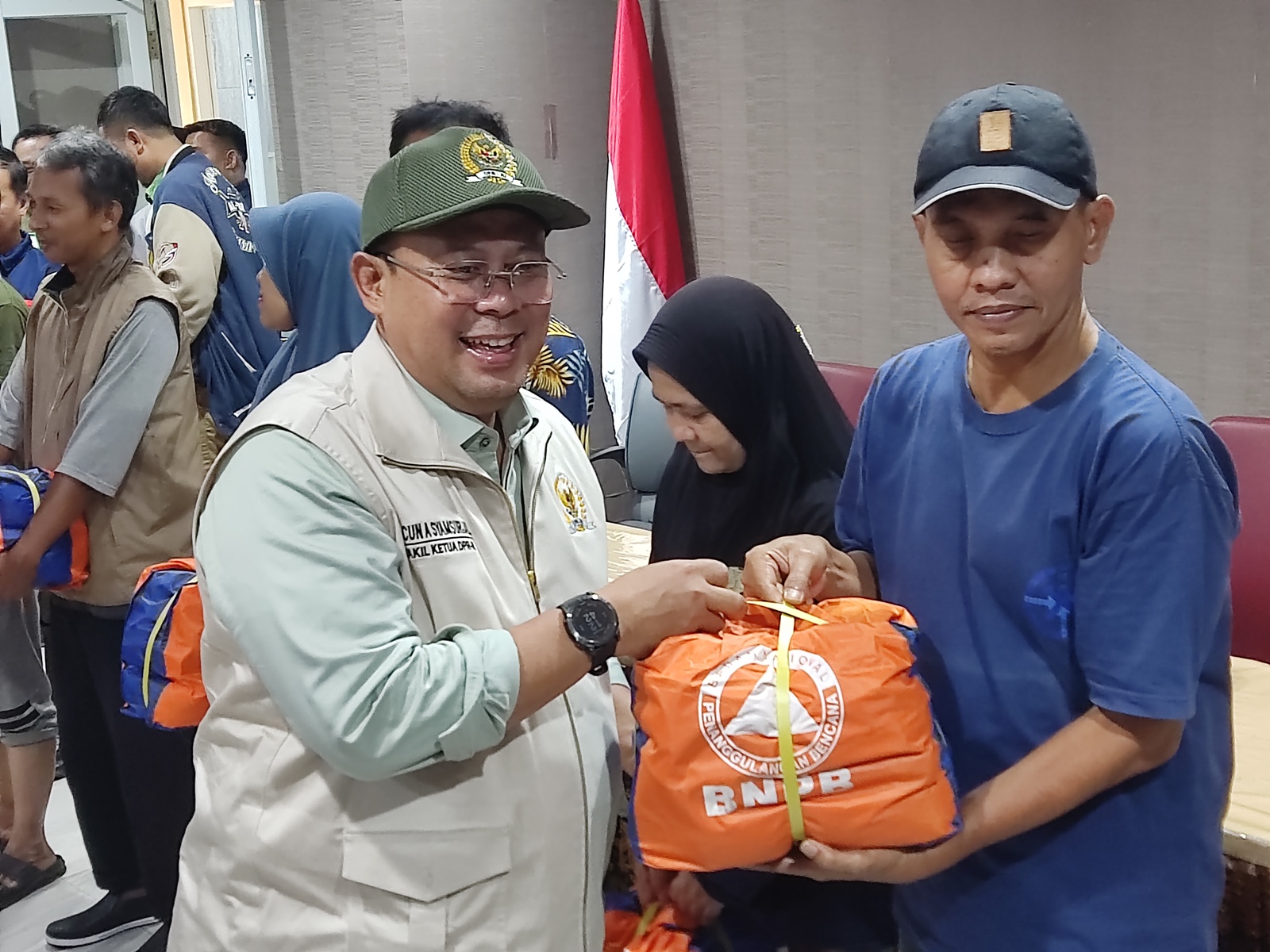 Wakil Ketua DPR Cucun Ahmad Syamsurijal Tinjau Lokasi Banjir Jakarta. (BeritaNasional/Ahda).