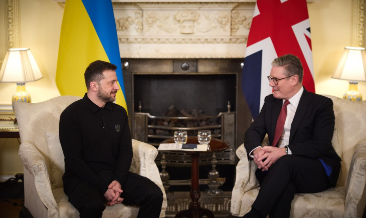 Momen Zelenskiy sat bertemu dengan PM Keir Starmer. (foto/doc.president.gov.ua)