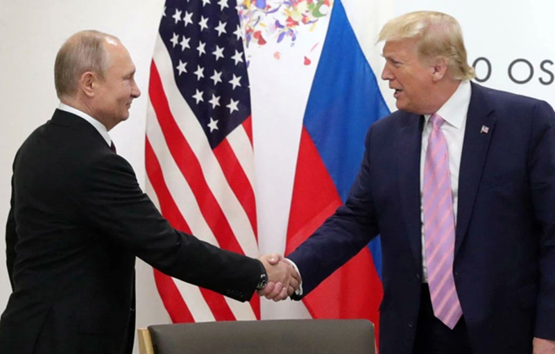 Ilustrasi Trump dan Putin bahas konflik Ukraina (Foto/X Sirene Oznur)