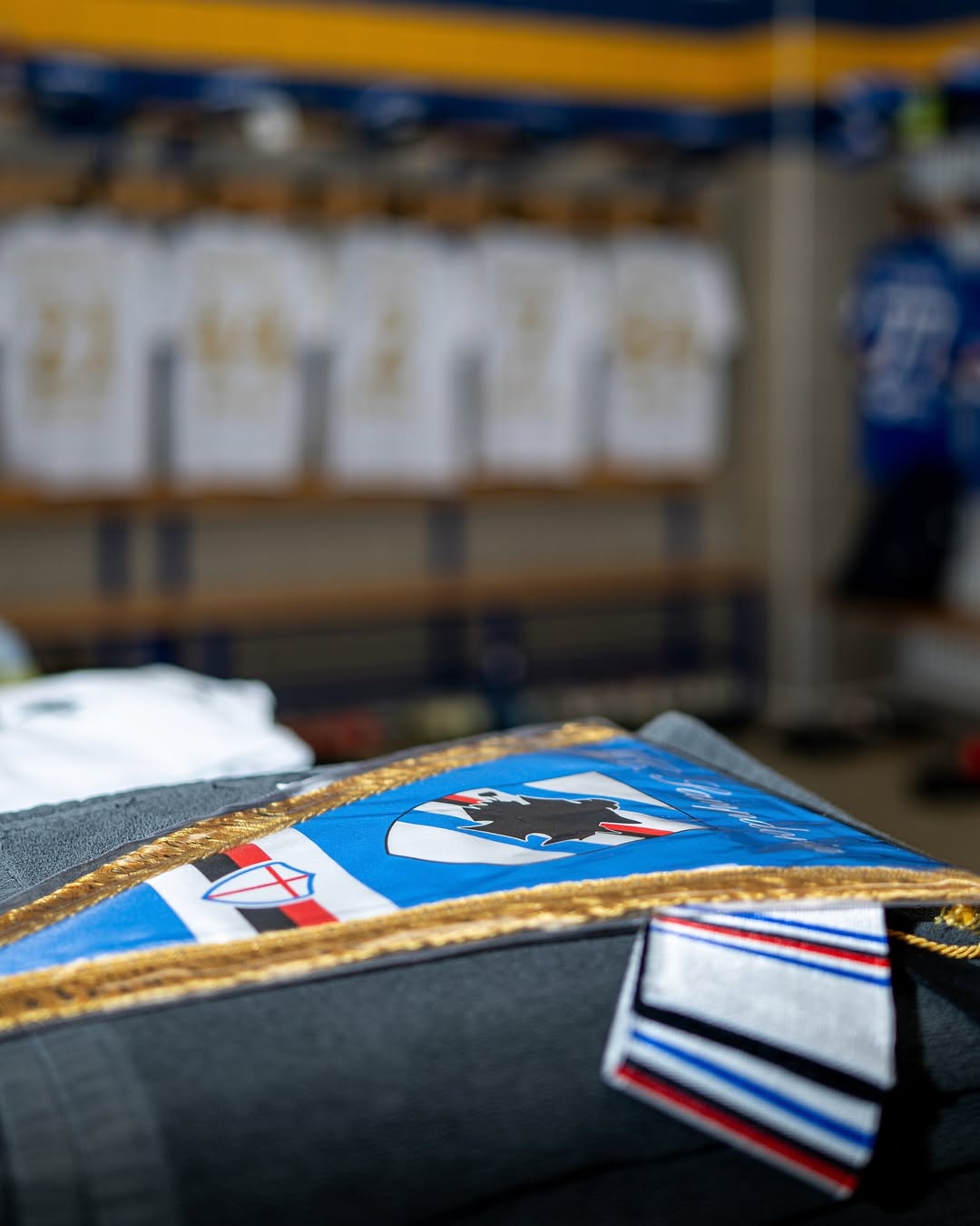 Atribut bendera klub Italia Sampdoria. (Foto/Instagram Sampdoria)