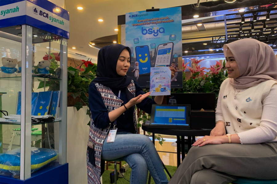 BCA Syariah Meriahkan SYAFIF 2025, Hadirkan Literasi, Inklusi, dan Inovasi Digital BCA Syariah kenalkan aplikasi BSya di Syariah Financial Fair 2025 Palembang. (Foto/doc. BCA)