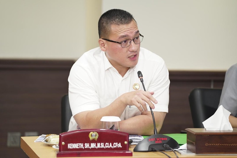 Anggota Komisi C DPRD DKI Jakarta dari Fraksi PDI Perjuangan (PDIP), Hardiyanto Kenneth. (BeritaNasional/Lydia)