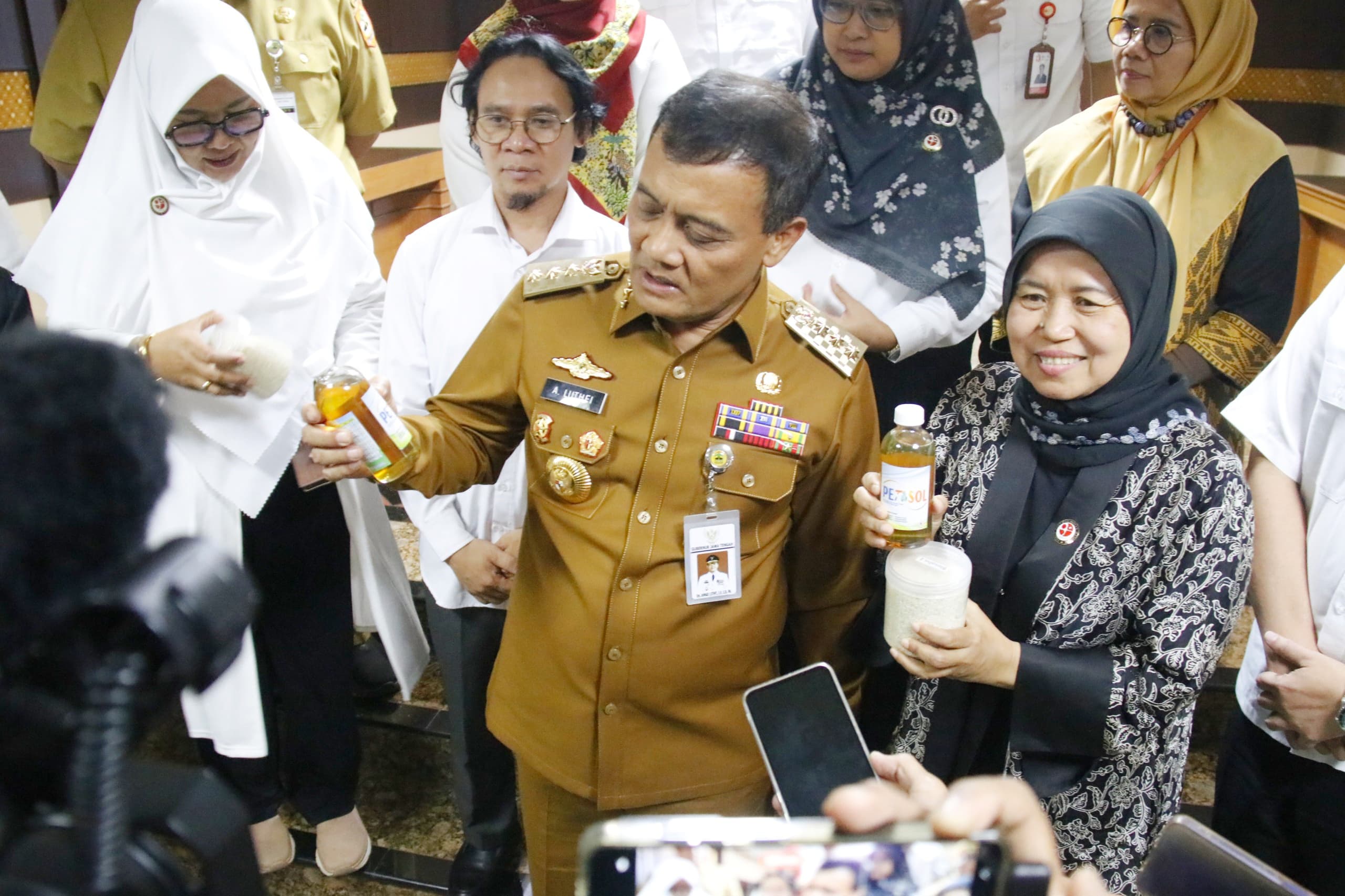 Jateng Didorong Jadi Provinsi Mandiri Pangan dan Energi Lewat Inovasi BRIN Gubernur Jawa Tengah Ahmad Luthfi. (Foto/Febri)