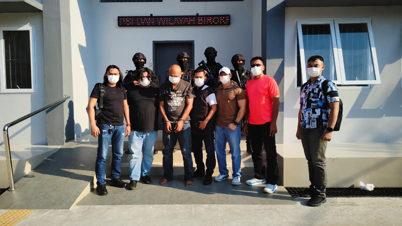 Tim menangkap buron Godol di Sumatera Utara. (BeritaNasional/Bachtiar).