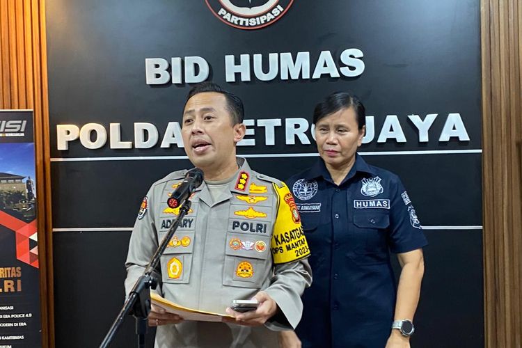 Polisi Tetapkan Aktor Jonathan Frizzy sebagai Tersangka Kasus Obat Keras Vape Kabid Humas Polda Metro Jaya Kombes Pol Ade Ary Syam Indradi saat memberikan keterangan beberapa waktu lalu. (Foto/Humas Polri)