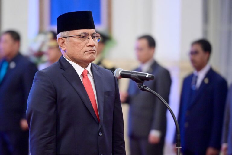 Kepala BNN Marthinus Hukom saat dilantik. (Foto/BPMI Setpres)