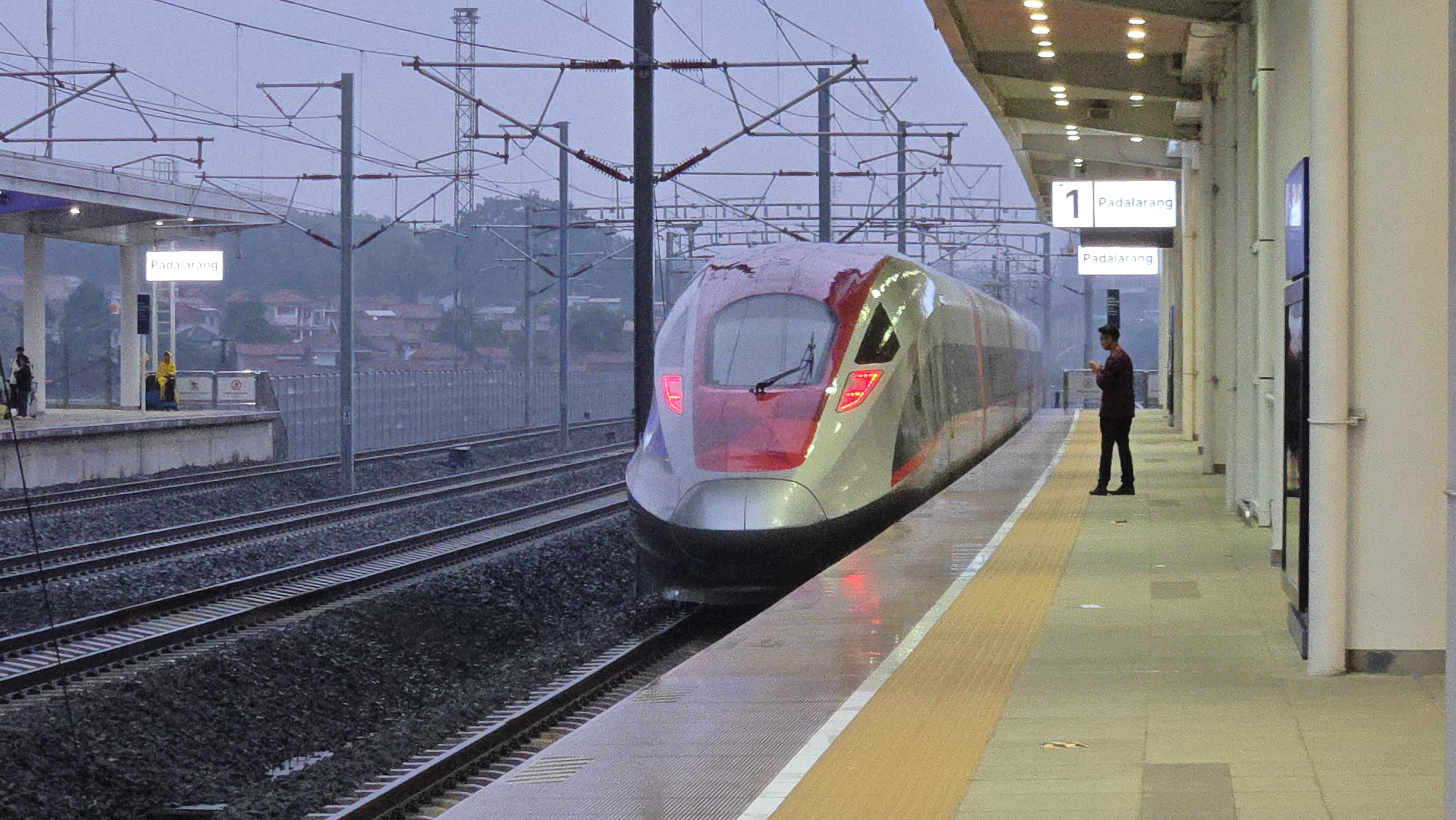 Kereta cepat Whoosh Jakarta Bandung (BeritaNasional/dok KCIC)