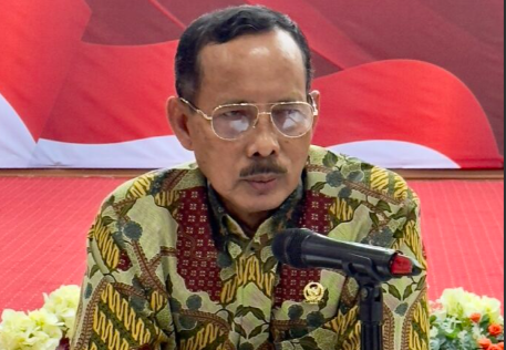 Anggota KY Joko Sasmito memberikan keterangan kepada pers di gedung KY Jakarta Pusat. (BeritaNasional/dok KY)