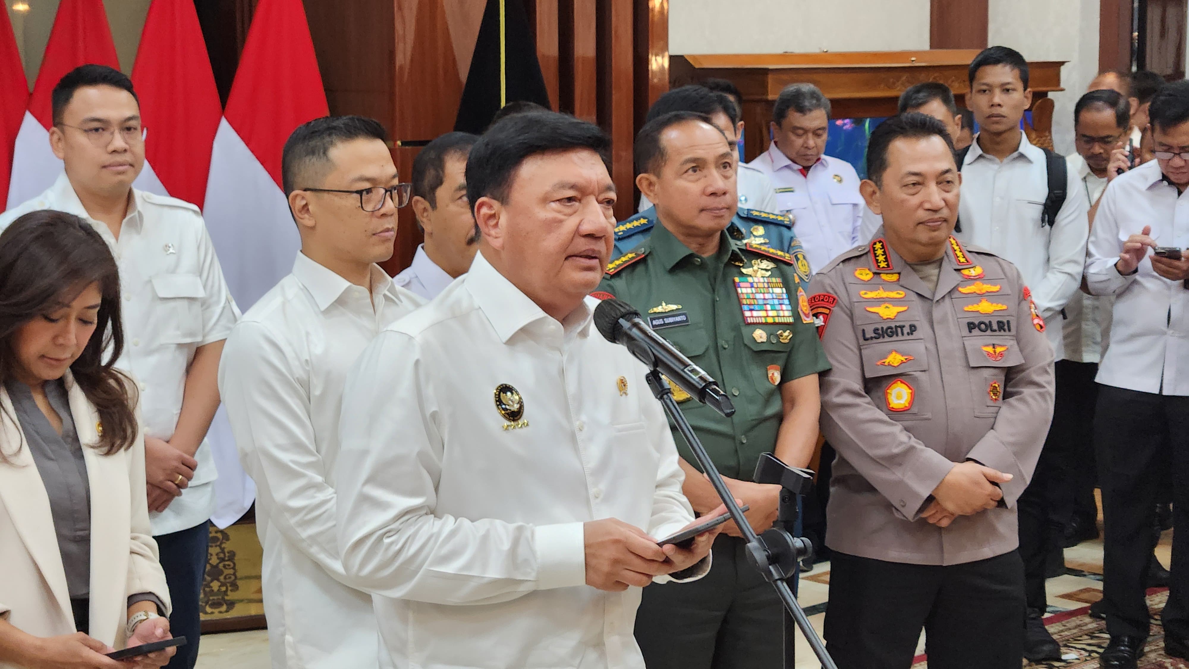 Menko Polkam Imbau Masyarakat Laporkan Premanisme Berkedok Ormas Menteri Koordinator Bidang Politik dan Keamanan (Menko Polkam) Budi Gunawan. (BeritaNasional/Panji).