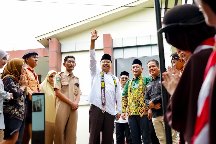 Sekolah Rakyat Direncanakan di SMAN 16 Samarinda, Gus Ipul Lakukan Peninjauan Menteri Sosial Saifullah Yusuf (Gus Ipul) mengunjungi kompleks SMAN 16 Samarinda yang diusulkan menjadi lokasi calon sekolah rakyat. (Foto/Kemensos)