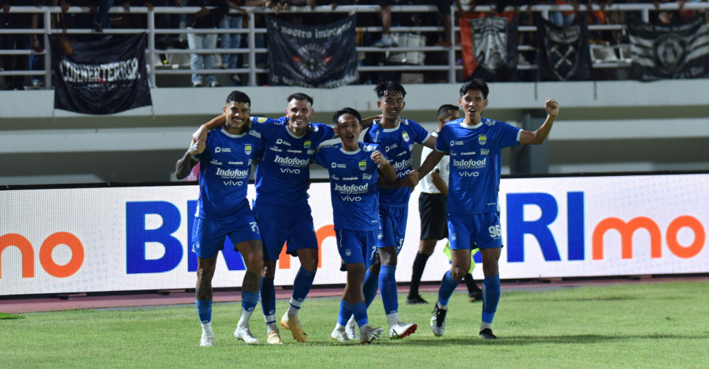 Bojan Hodak Ungkap Persiapan Akhir Persib Jelang Laga Kontra Barito Putera Para pemain Persib Bandung saat berlaga di Liga 1. (Foto/persib.co.id)